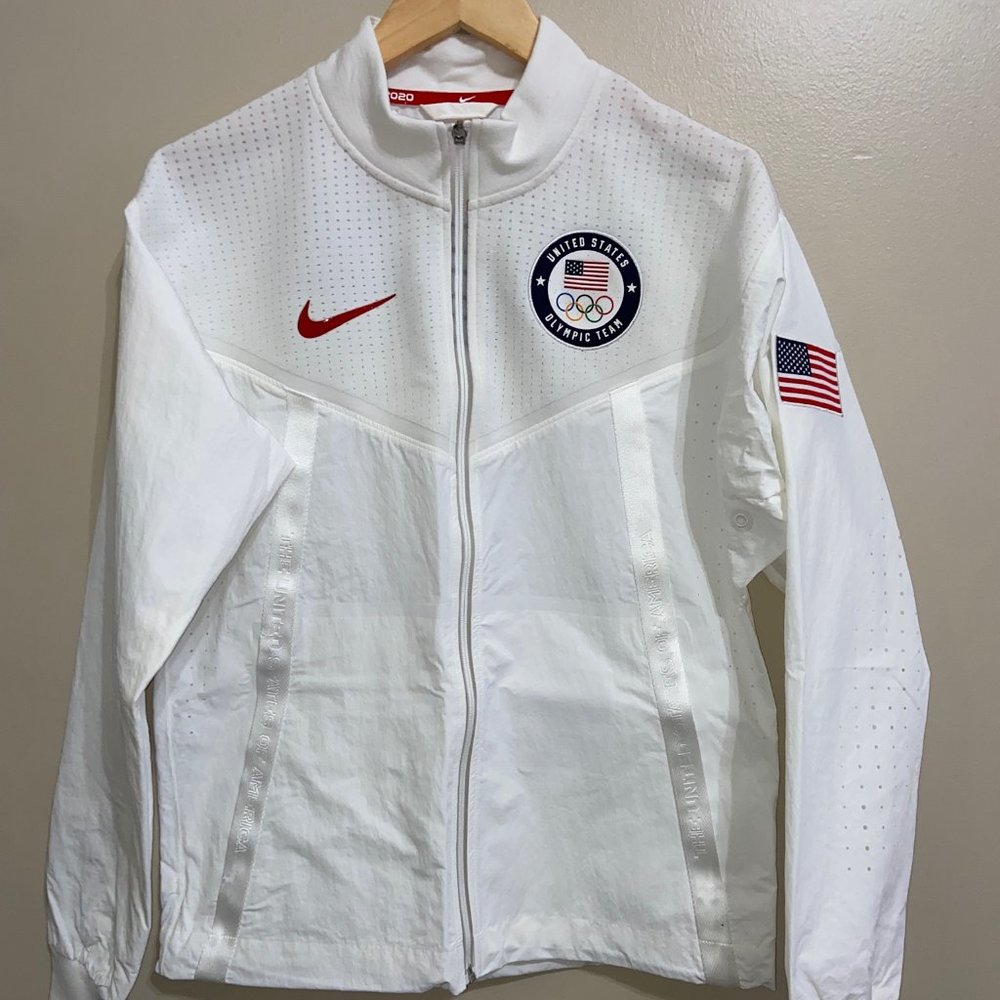 Men's Nike Team USA Windrunner Medal Stand Jacket Olympic CK4552-100 Size S